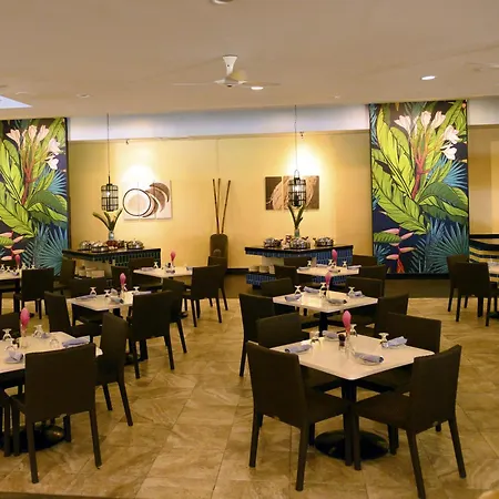 Coconut Bay Beach Resort & Spa All Inclusive-3